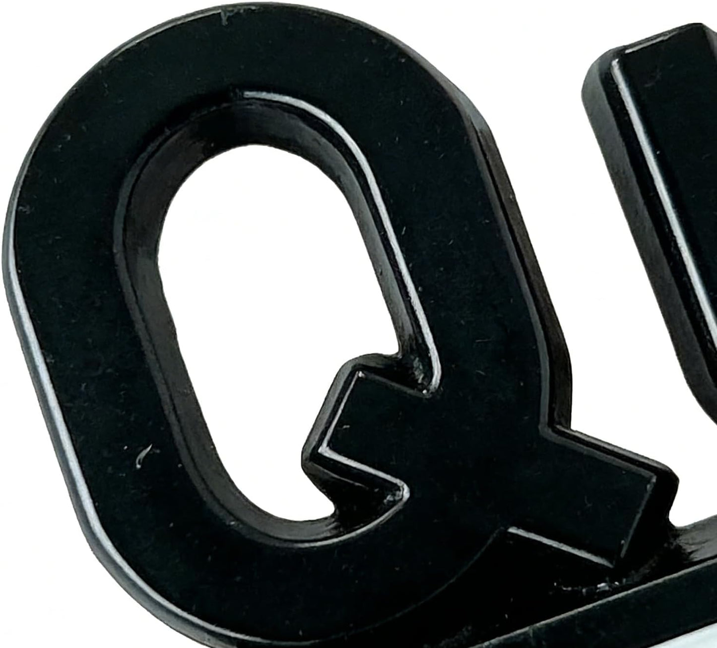 👑 Queen Edition 3D Metal Vehicle Emblem